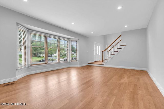 6 Oak Tree Lane, Ocean Twp, NJ 07712