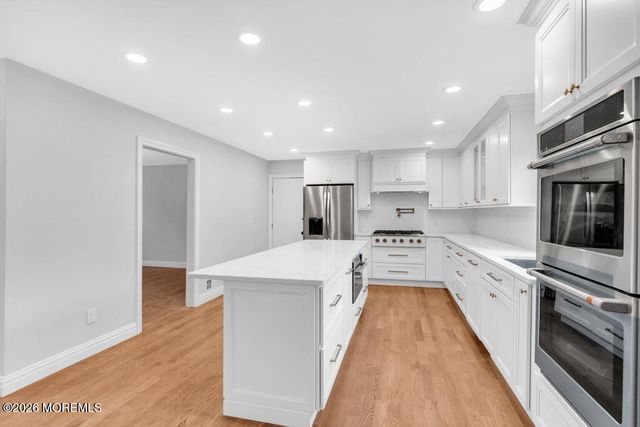 6 Oak Tree Lane, Ocean Twp, NJ 07712