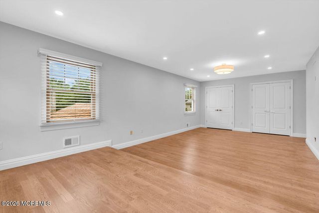 6 Oak Tree Lane, Ocean Twp, NJ 07712