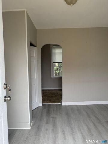 17 Davis Street 2R, New Haven, CT 06515