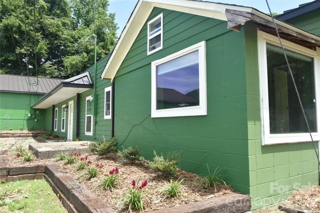 68 Circle Drive, Marion, NC 28752