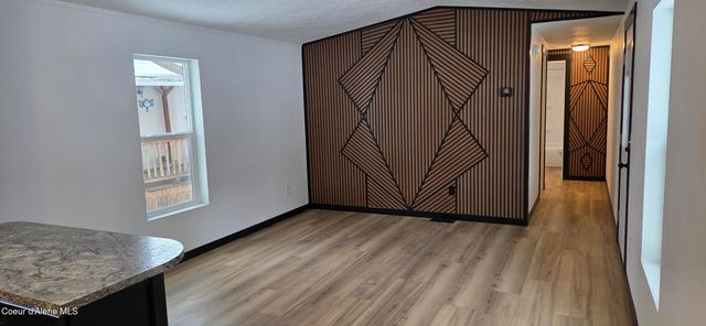 8220 W BORDON CT, Rathdrum, ID 83858