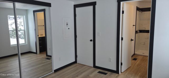 8220 W BORDON CT, Rathdrum, ID 83858