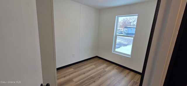 8220 W BORDON CT, Rathdrum, ID 83858