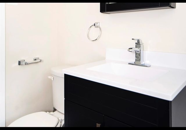 3821 N Greenview Avenue 2E, Chicago, IL 60613