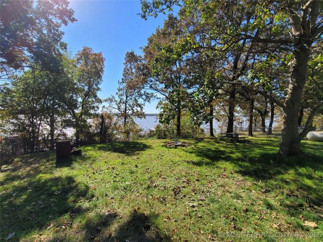 416036 La Vista Drive, Checotah, OK 74426