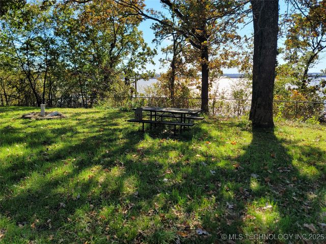 416036 La Vista Drive, Checotah, OK 74426