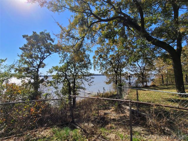 416036 La Vista Drive, Checotah, OK 74426