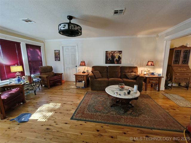 416036 La Vista Drive, Checotah, OK 74426