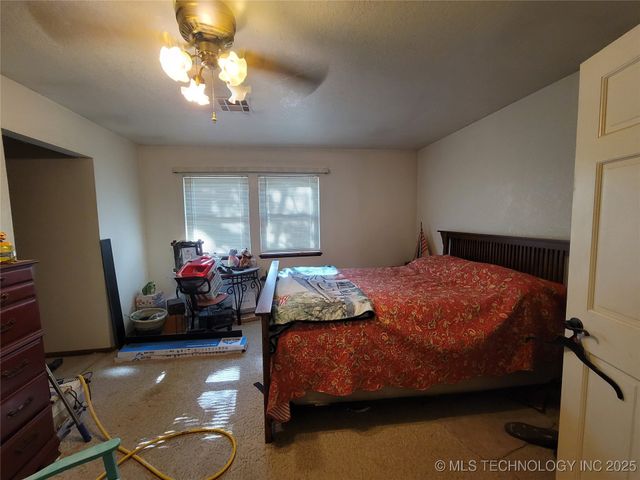 416036 La Vista Drive, Checotah, OK 74426