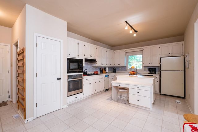 10 Cedar Branch Drive, Little Rock, AR 72223