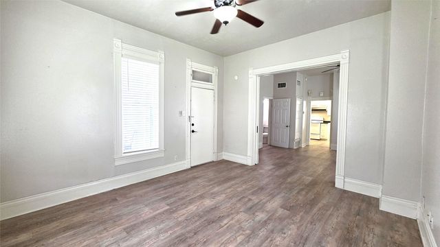 145 N Kealy Street 2, Lewisville, TX 75057