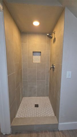 145 N Kealy Street 2, Lewisville, TX 75057