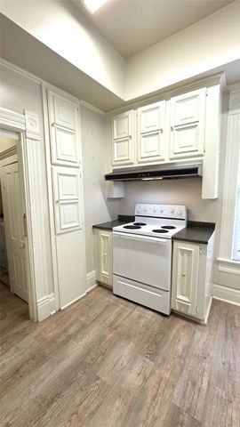 145 N Kealy Street 2, Lewisville, TX 75057