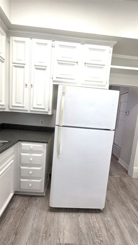 145 N Kealy Street 2, Lewisville, TX 75057