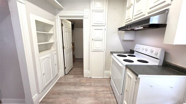 145 N Kealy Street 2, Lewisville, TX 75057