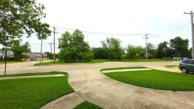 145 N Kealy Street 2, Lewisville, TX 75057