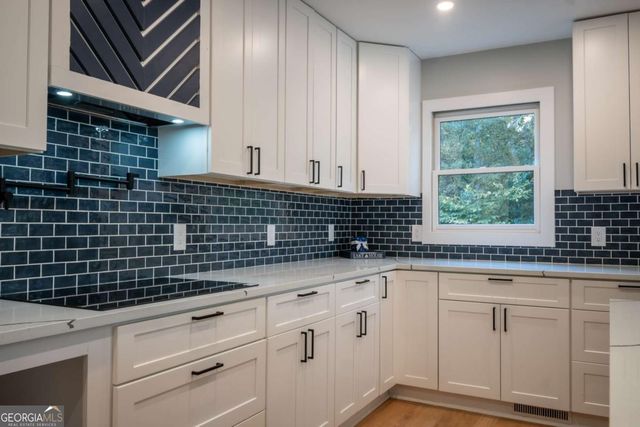 250 Harbor Heights Circle, Lavonia, GA 30553