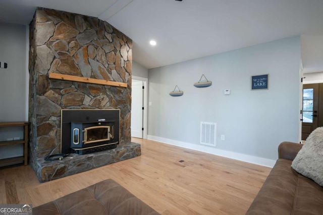 250 Harbor Heights Circle, Lavonia, GA 30553