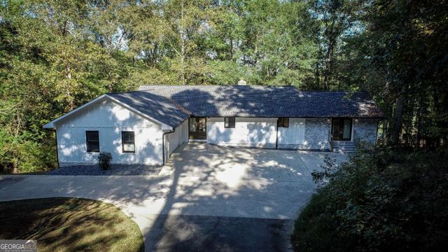 250 Harbor Heights Circle, Lavonia, GA 30553