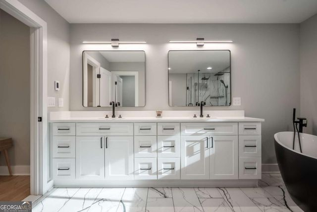 250 Harbor Heights Circle, Lavonia, GA 30553