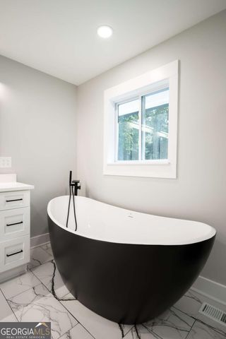 250 Harbor Heights Circle, Lavonia, GA 30553