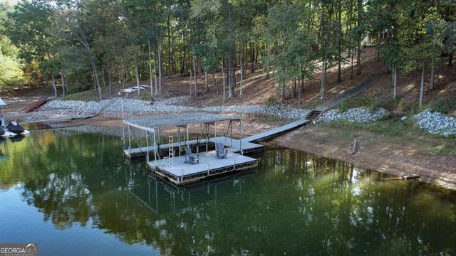 250 Harbor Heights Circle, Lavonia, GA 30553