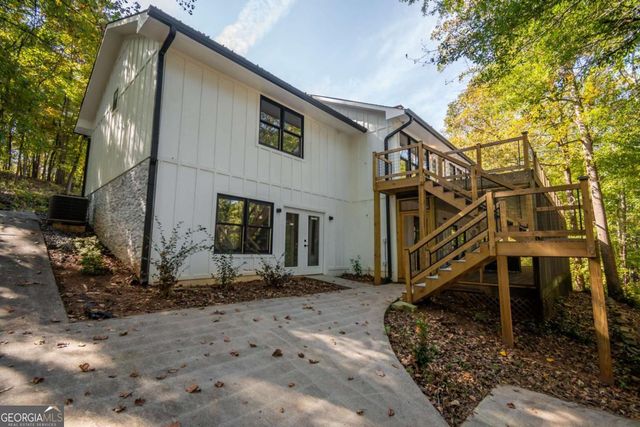 250 Harbor Heights Circle, Lavonia, GA 30553