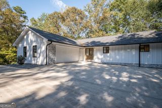 250 Harbor Heights Circle, Lavonia, GA 30553