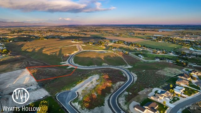 8224 Quail Hollow Dr, Middleton, ID 83644