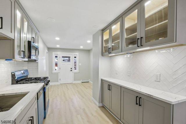 74 Nakomis Path, Lincoln Park Boro, NJ 07035