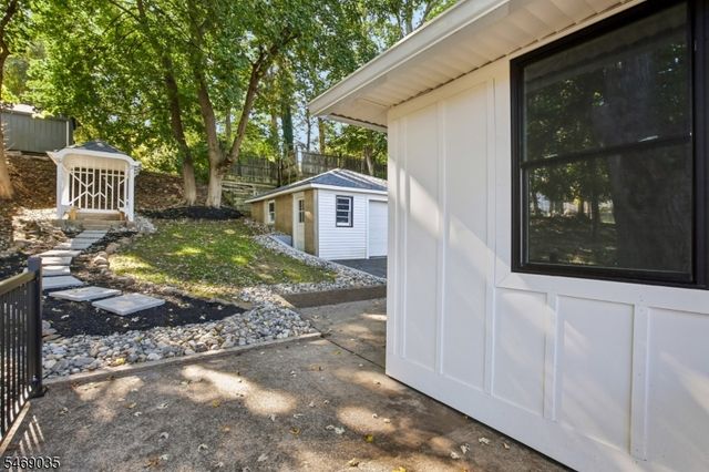 74 Nakomis Path, Lincoln Park Boro, NJ 07035