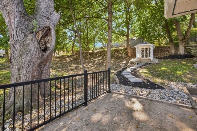 74 Nakomis Path, Lincoln Park Boro, NJ 07035