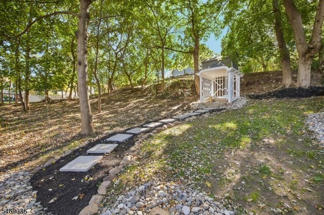 74 Nakomis Path, Lincoln Park Boro, NJ 07035