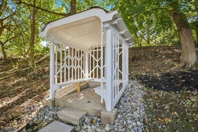 74 Nakomis Path, Lincoln Park Boro, NJ 07035