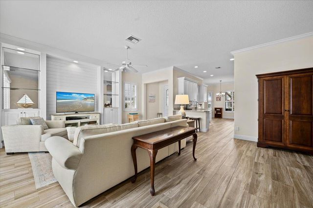 227 Caravelle Drive, Jupiter, FL 33458