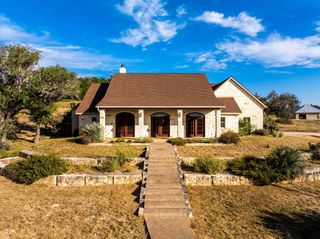103 Cranbrook Court, Ingram, TX 78025