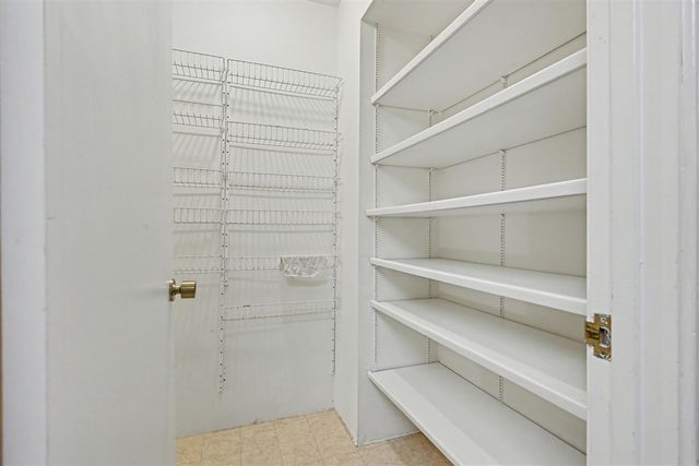 125 Balmoral Court, Kalamazoo, MI 49006