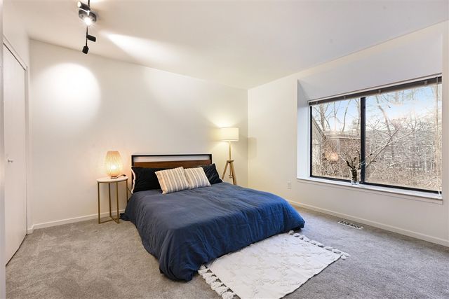 125 Balmoral Court, Kalamazoo, MI 49006