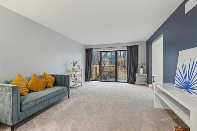 125 Balmoral Court, Kalamazoo, MI 49006