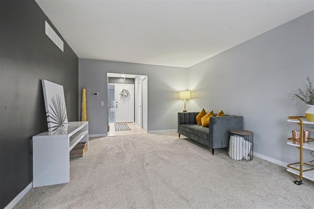 125 Balmoral Court, Kalamazoo, MI 49006