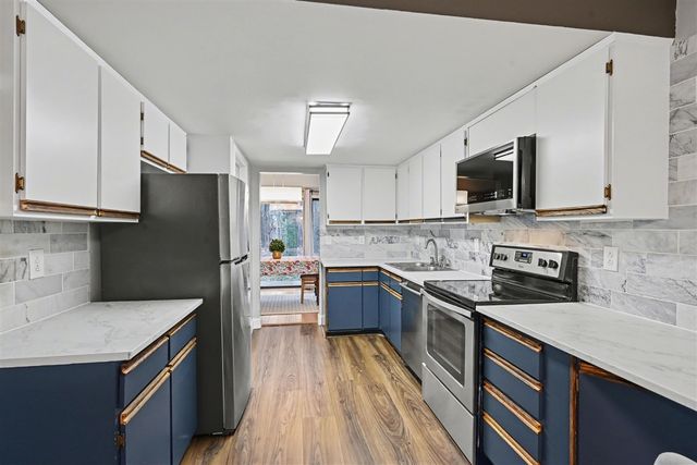 125 Balmoral Court, Kalamazoo, MI 49006