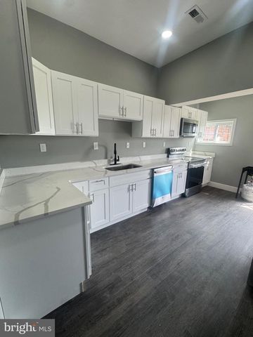 2811 E PRESTON ST, Baltimore, MD 21213