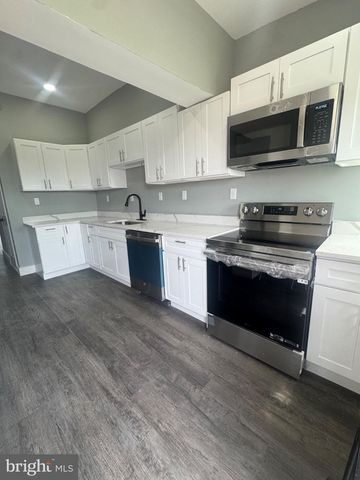2811 E PRESTON ST, Baltimore, MD 21213