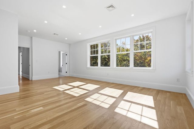 40 Elm Street, North Reading, MA 01864