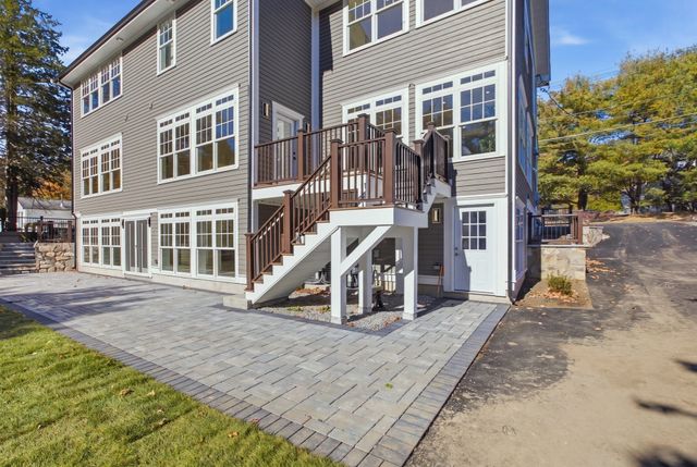 40 Elm Street, North Reading, MA 01864