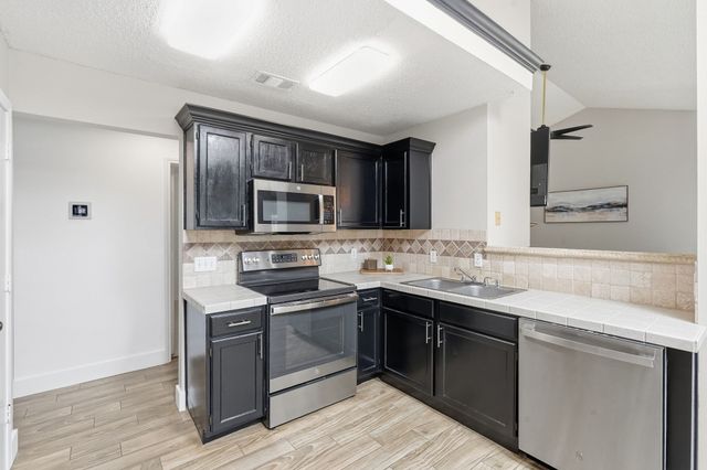 3229 Timberview Court, Corinth, TX 76210