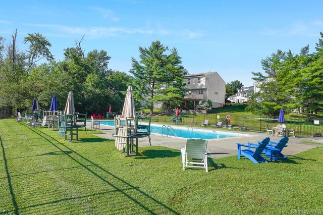 15 Fern Court D, Fishkill, NY 12524
