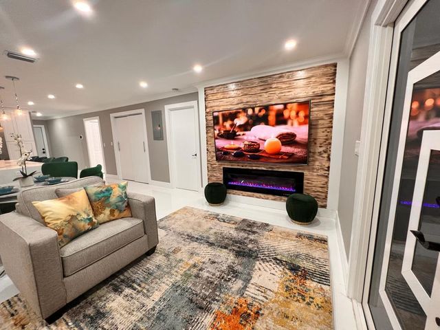 51 Lariat Circle, Boca Raton, FL 33487