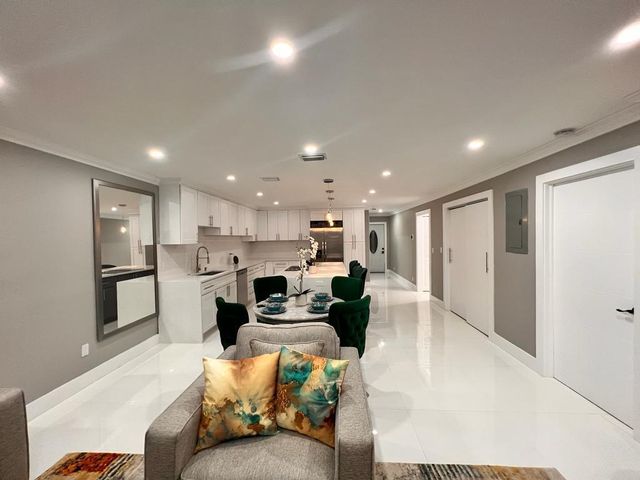 51 Lariat Circle, Boca Raton, FL 33487